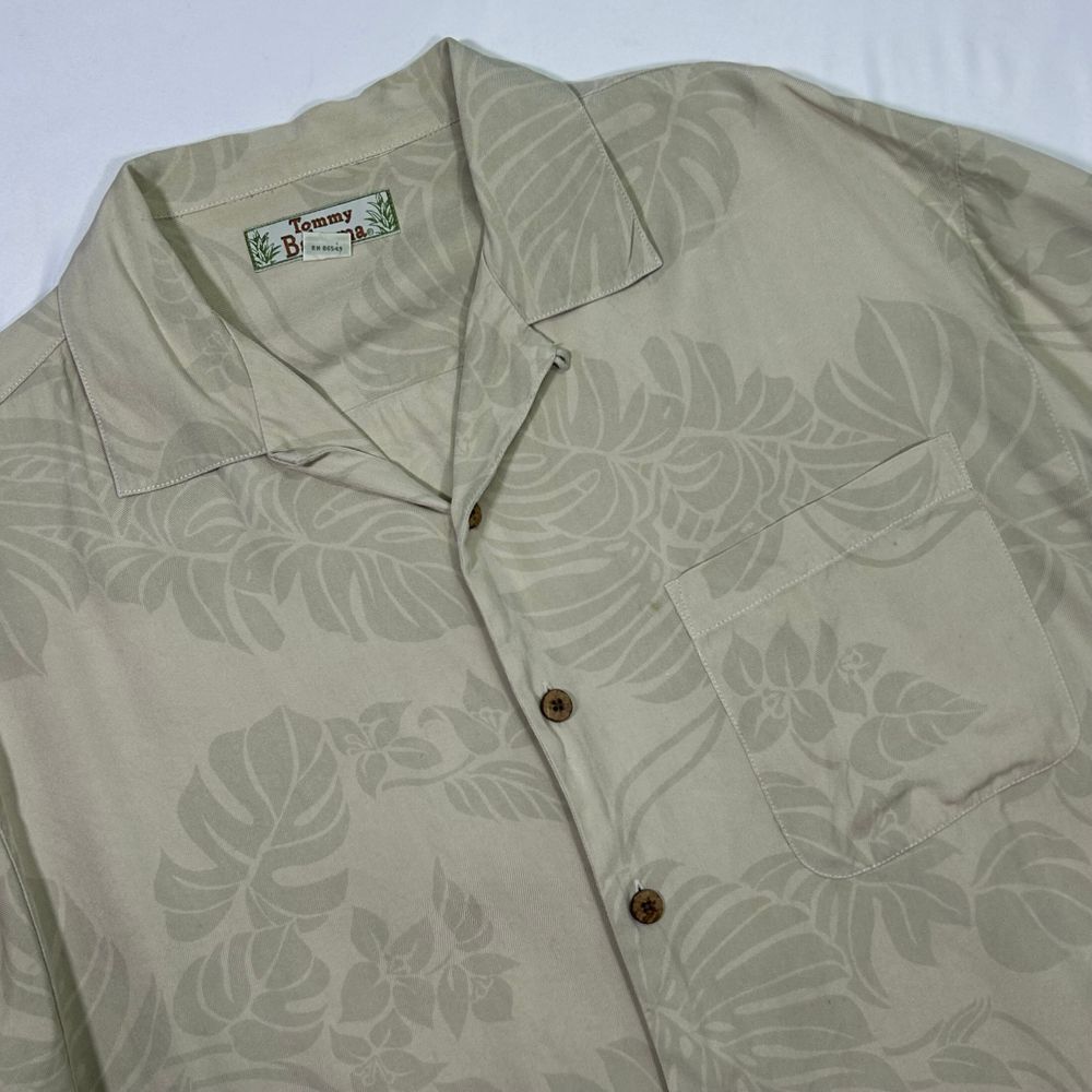 Vintage Tommy Bahama Silk Hawaiian Shirt Tropical Monstera‎ Leaf Mens Med Beige
